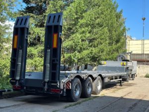 Полуприцеп-тяжеловоз трал высокорамный 45 тонн